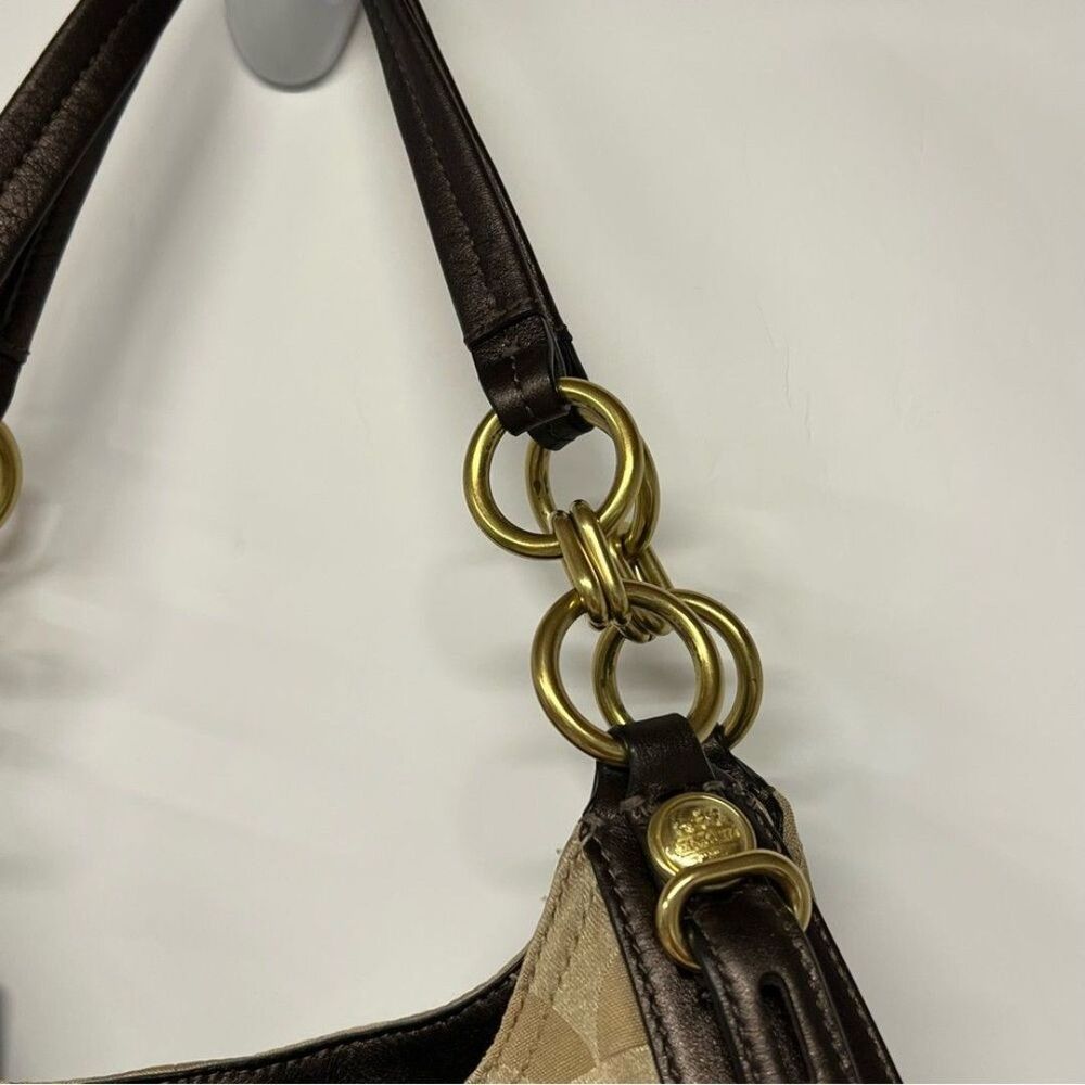 Coach signature Maggie tan shoulder handbag purse - Picture 5 of 10